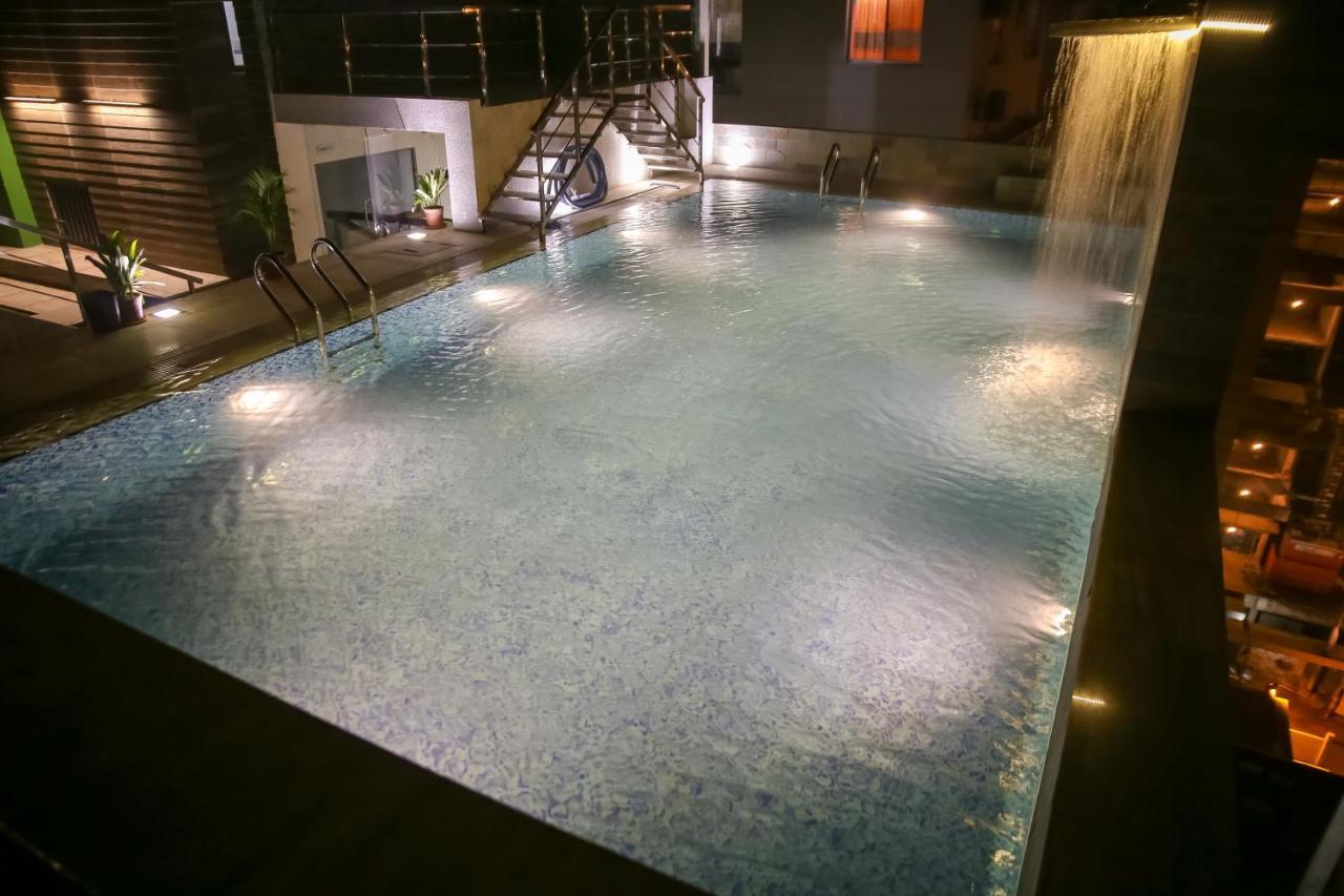Coventina Lake Suites Дакка Экстерьер фото