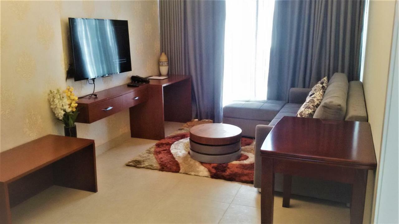 Coventina Lake Suites Дакка Экстерьер фото